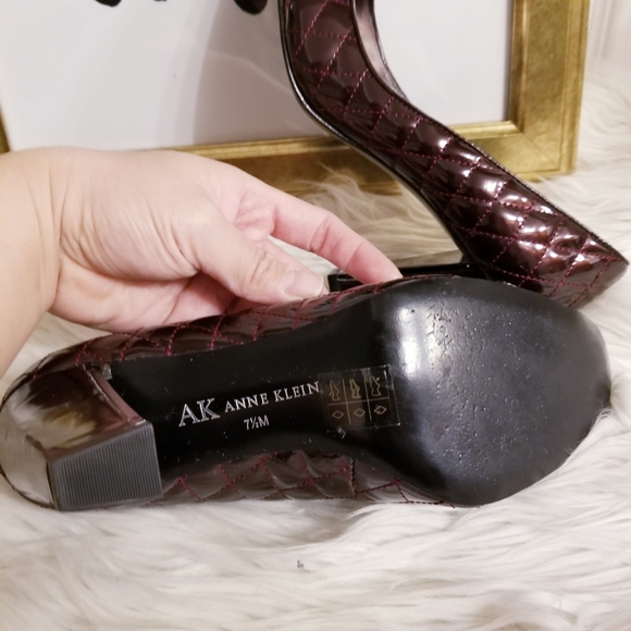 Anne Klein quilted patent leather Akneely shoes - Picture 5 of 8